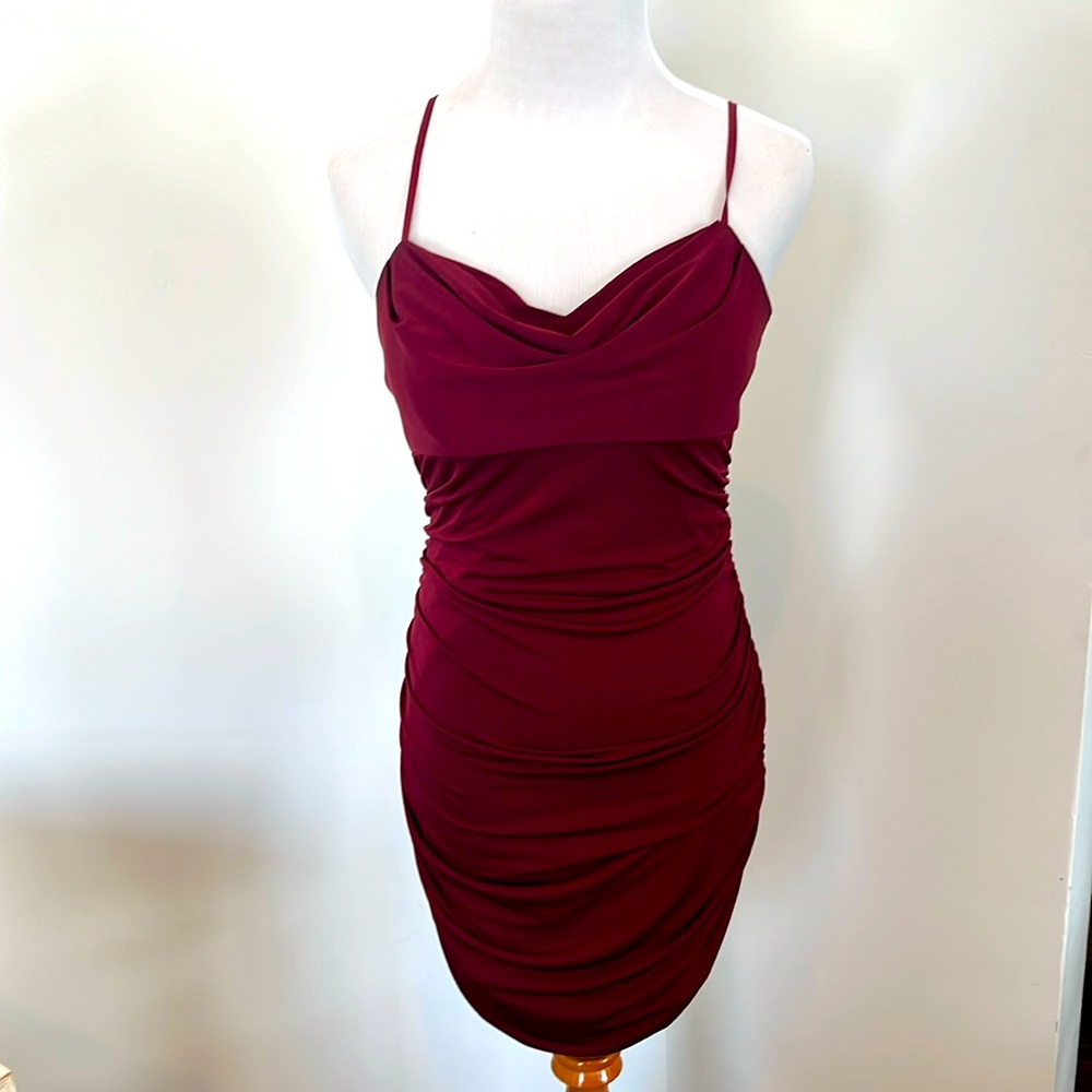 Emerald Sundae ruched strappy cocktail dress size small maroon
